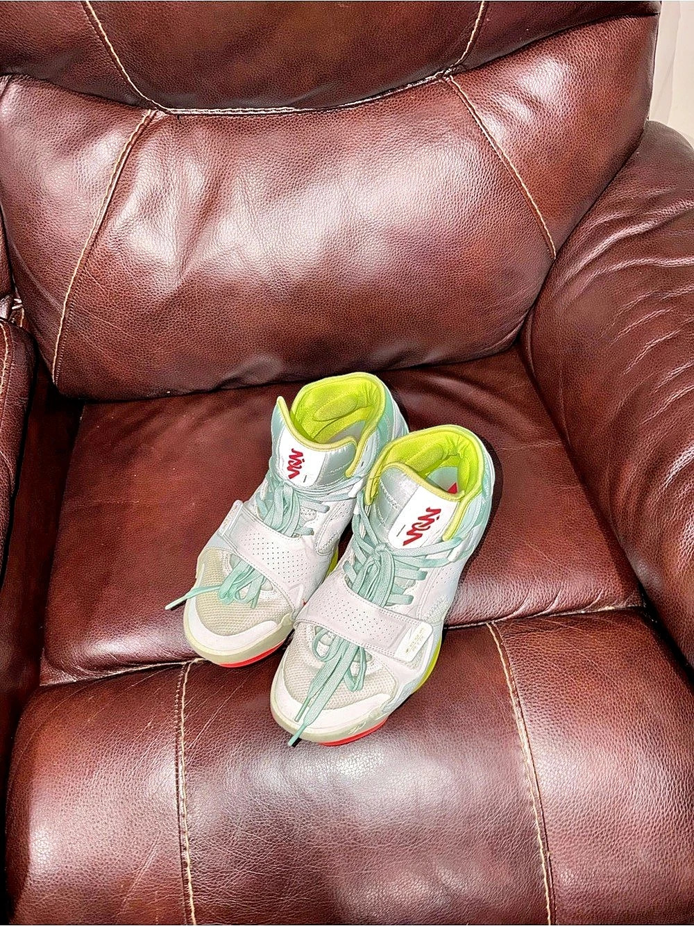 Jordan 1 Mid Sneakers White & Green US 11